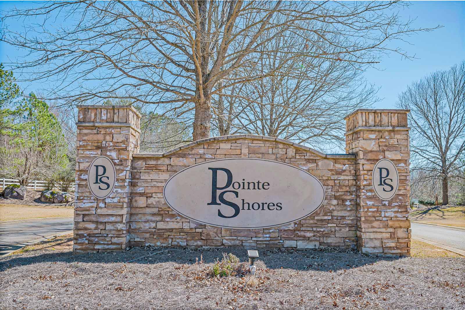 photo of beautiful kitchen with saltwater aquarium
